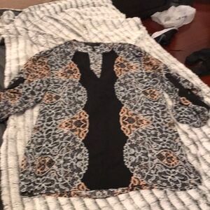 NWOT—-BCBG blouse size S